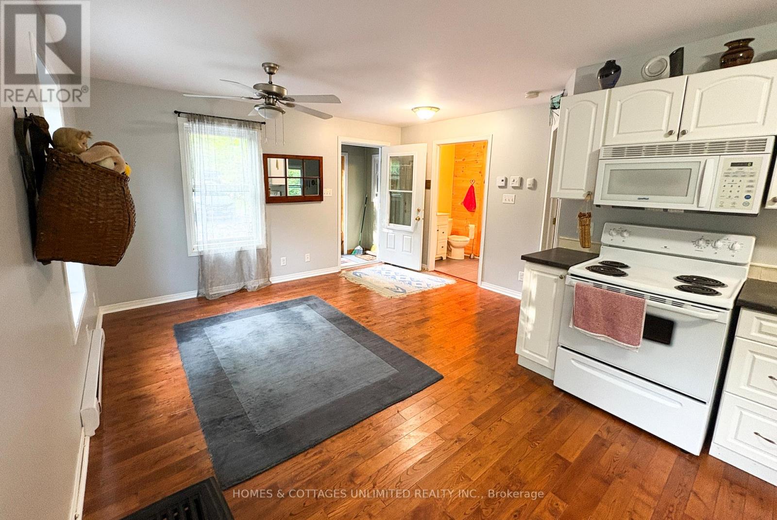 1037a Palmerston Crescent, Frontenac (Frontenac North), Ontario  K0H 2R0 - Photo 13 - X12399745