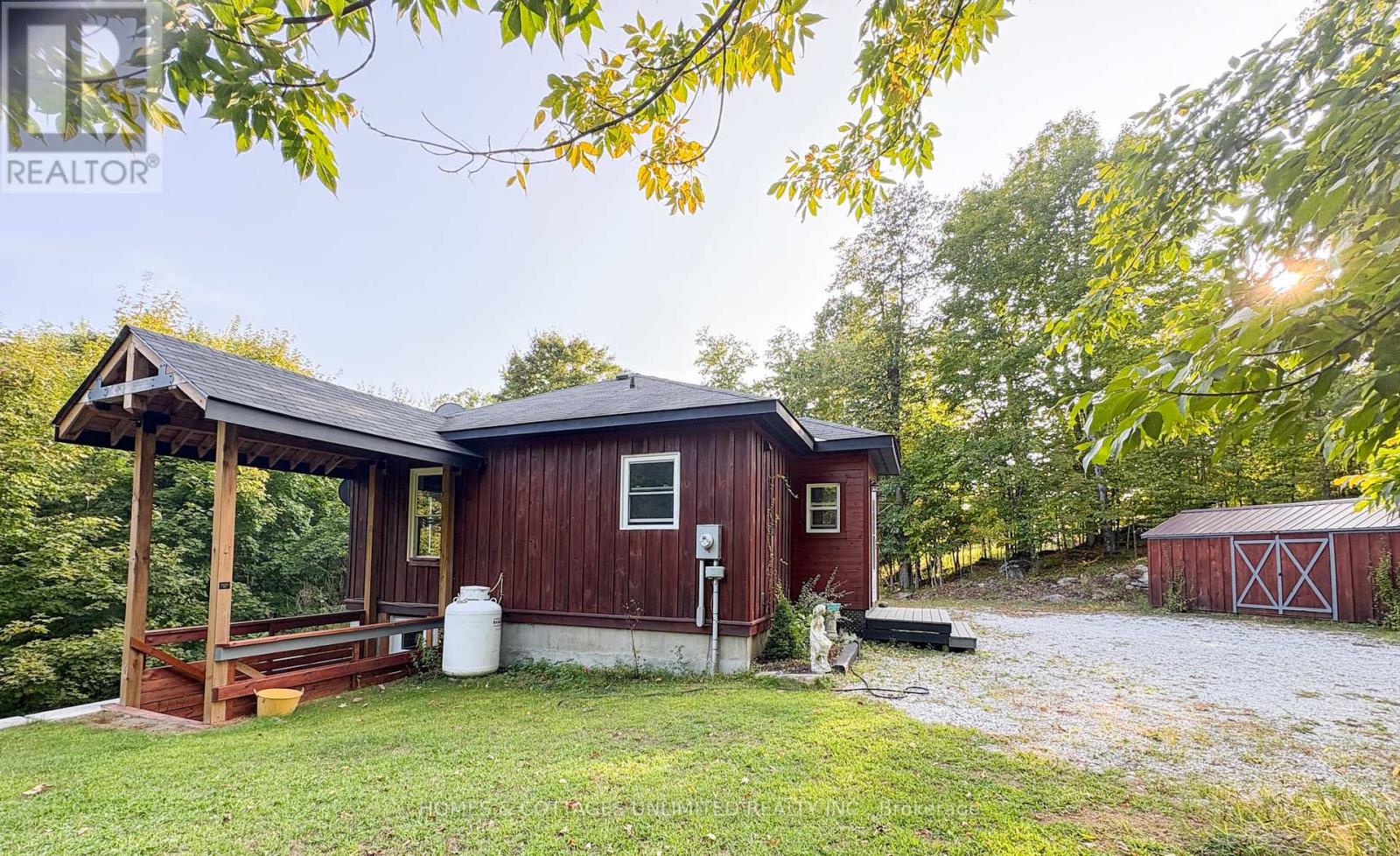 1037a Palmerston Crescent, Frontenac (Frontenac North), Ontario  K0H 2R0 - Photo 3 - X12399745
