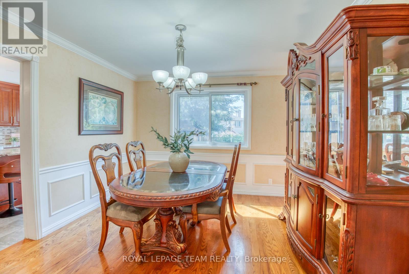 8 Huntsman Crescent, Ottawa, Ontario  K2M 1J2 - Photo 10 - X12399784