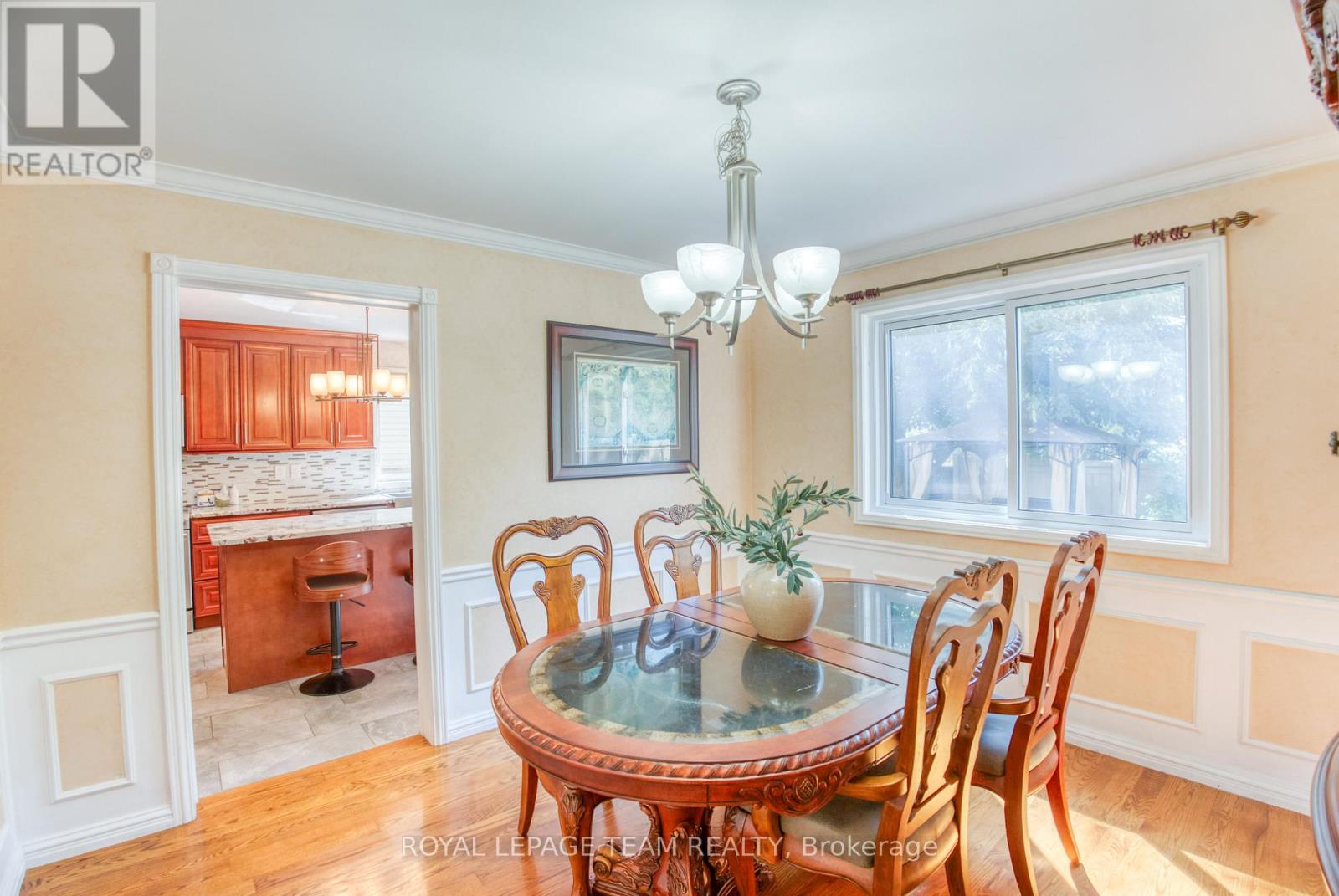 8 Huntsman Crescent, Ottawa, Ontario  K2M 1J2 - Photo 11 - X12399784