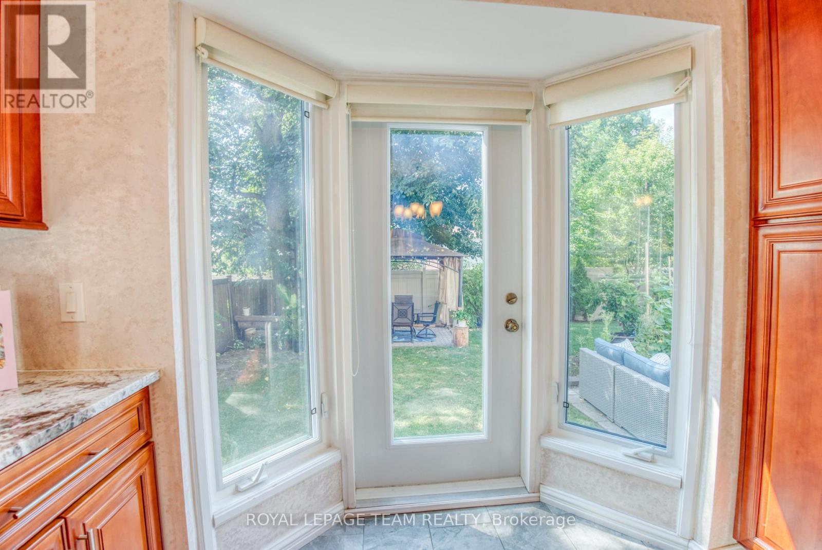 8 Huntsman Crescent, Ottawa, Ontario  K2M 1J2 - Photo 16 - X12399784