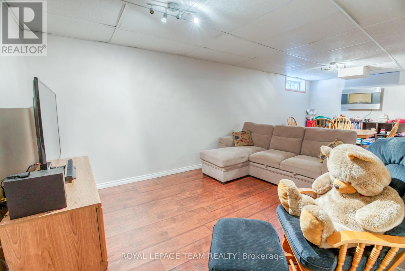 8 Huntsman Crescent, Ottawa, Ontario  K2M 1J2 - Photo 37 - X12399784
