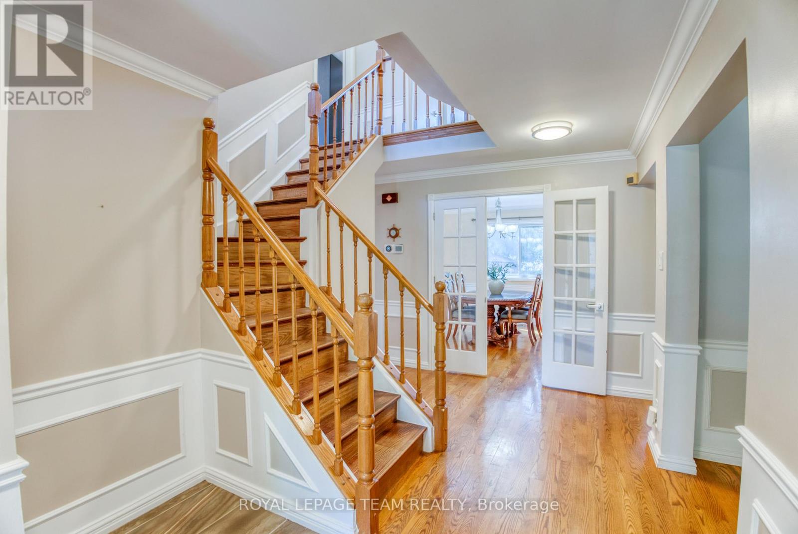 8 Huntsman Crescent, Ottawa, Ontario  K2M 1J2 - Photo 6 - X12399784
