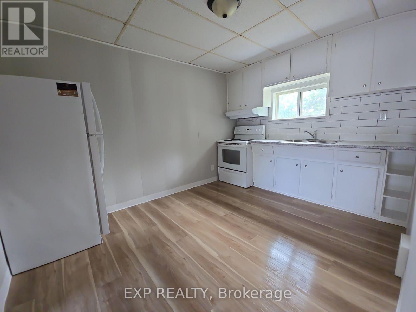 172 Diltz Road, Haldimand, Ontario  N1A 2V8 - Photo 6 - X12383839