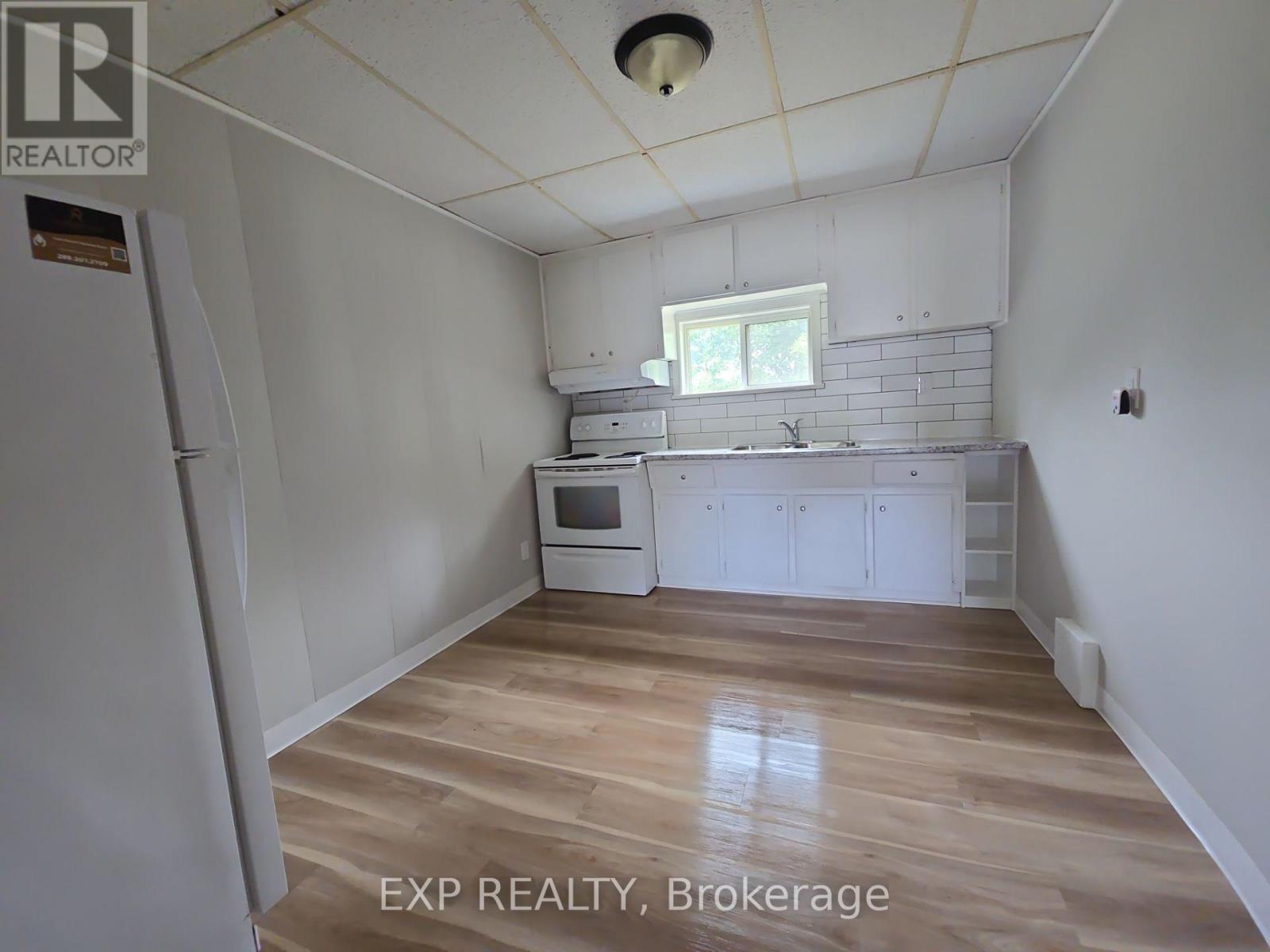 172 Diltz Road, Haldimand, Ontario  N1A 2V8 - Photo 7 - X12383839