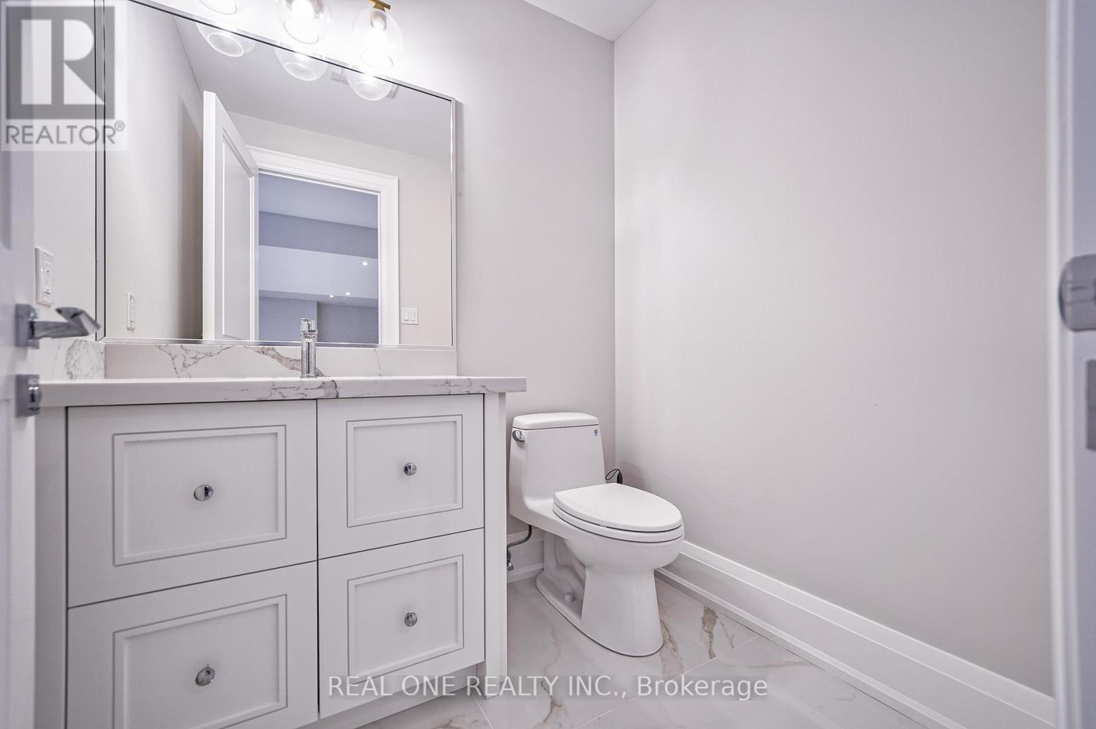 170 Ward Avenue, East Gwillimbury (Sharon), Ontario  L0G 1V0 - Photo 31 - N12399522