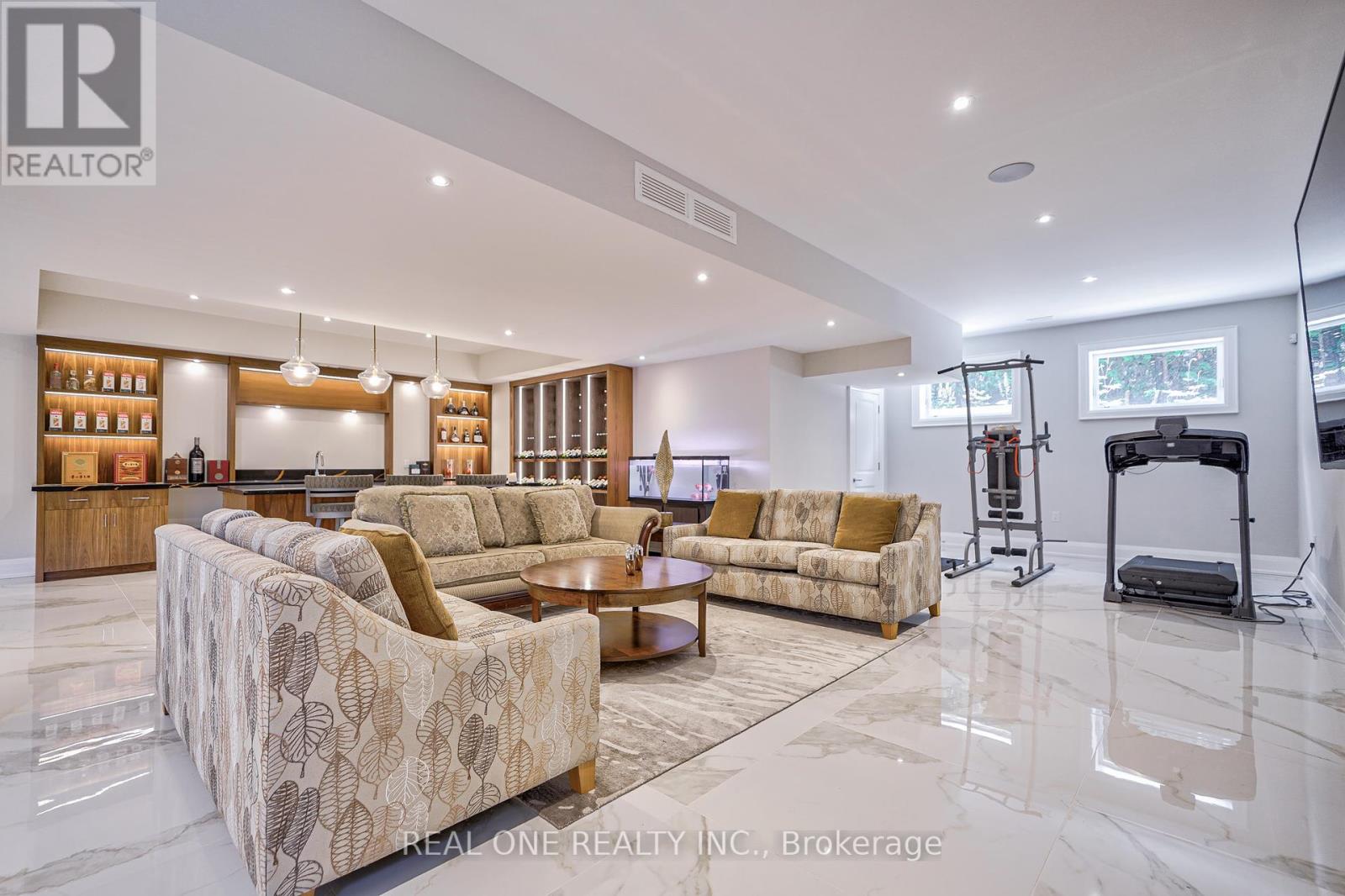 170 Ward Avenue, East Gwillimbury (Sharon), Ontario  L0G 1V0 - Photo 35 - N12399522