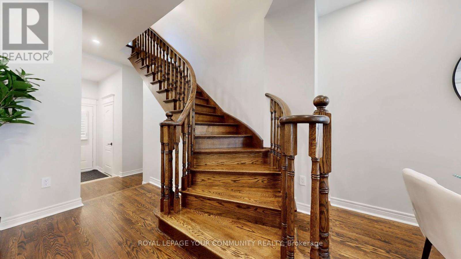 164 - 190 Harding Boulevard W, Richmond Hill (North Richvale), Ontario  L4C 0J9 - Photo 22 - N12399606