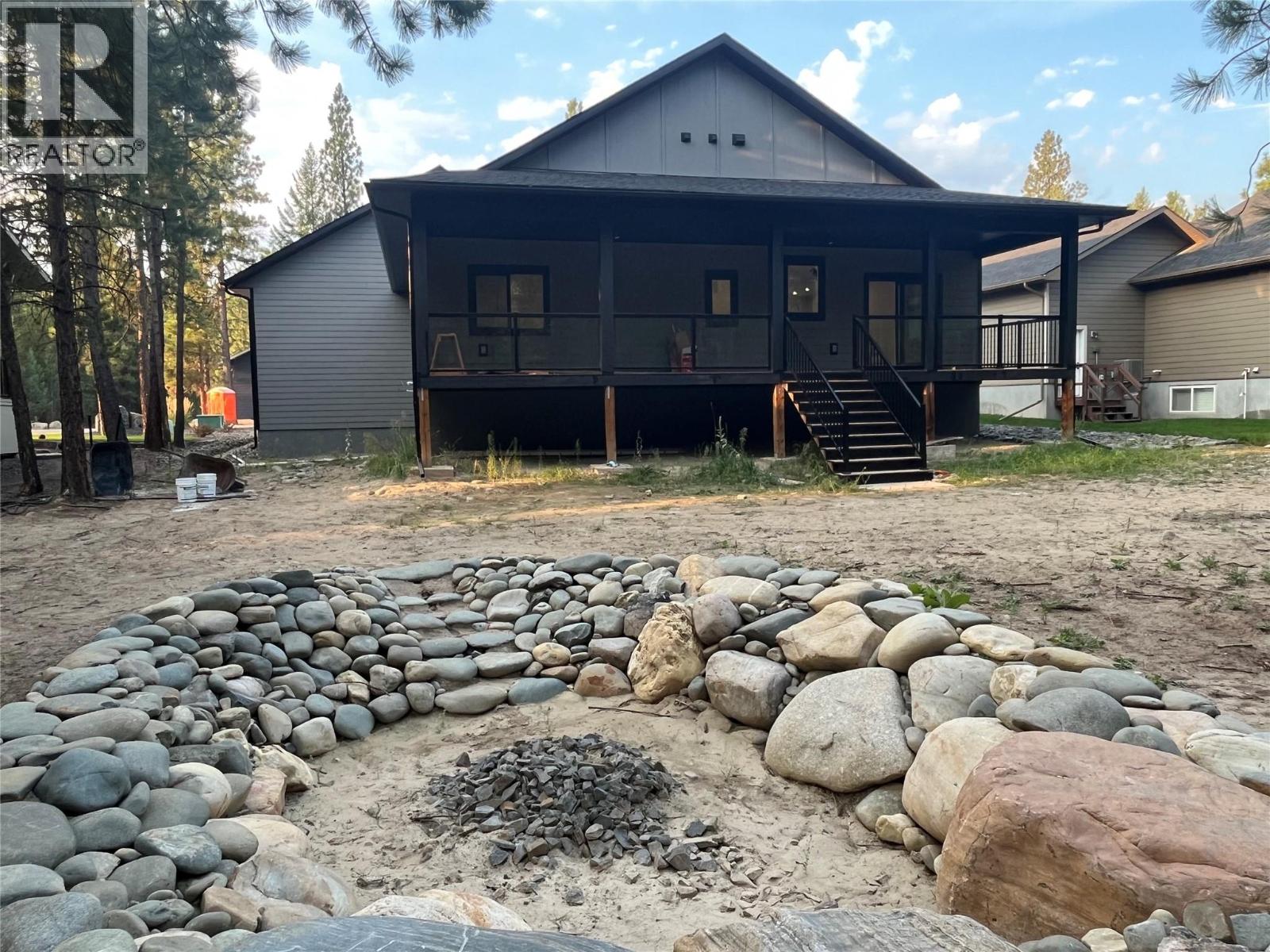 140 River Drive, Cranbrook, British Columbia V1C 0C6 - Photo 3 - 10361207