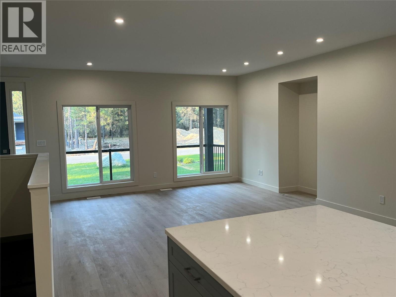 140 River Drive, Cranbrook, British Columbia V1C 0C6 - Photo 11 - 10361207