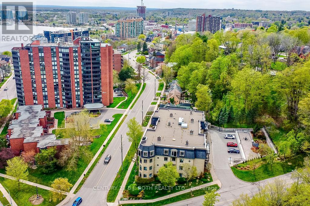 405 - 181 Collier Street, Barrie, Ontario  L4M 5L6 - Photo 4 - S12399532