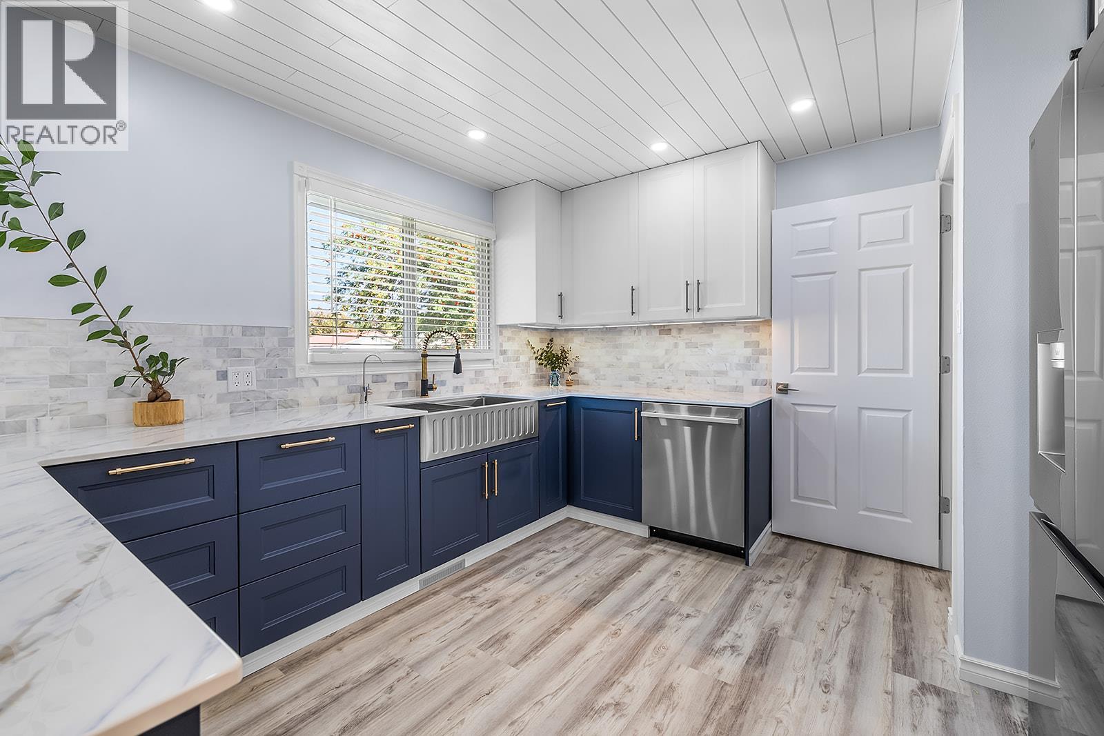 452 Mountain Ash Crescent, Sparwood, British Columbia  V0B 2G0 - Photo 5 - 10362186