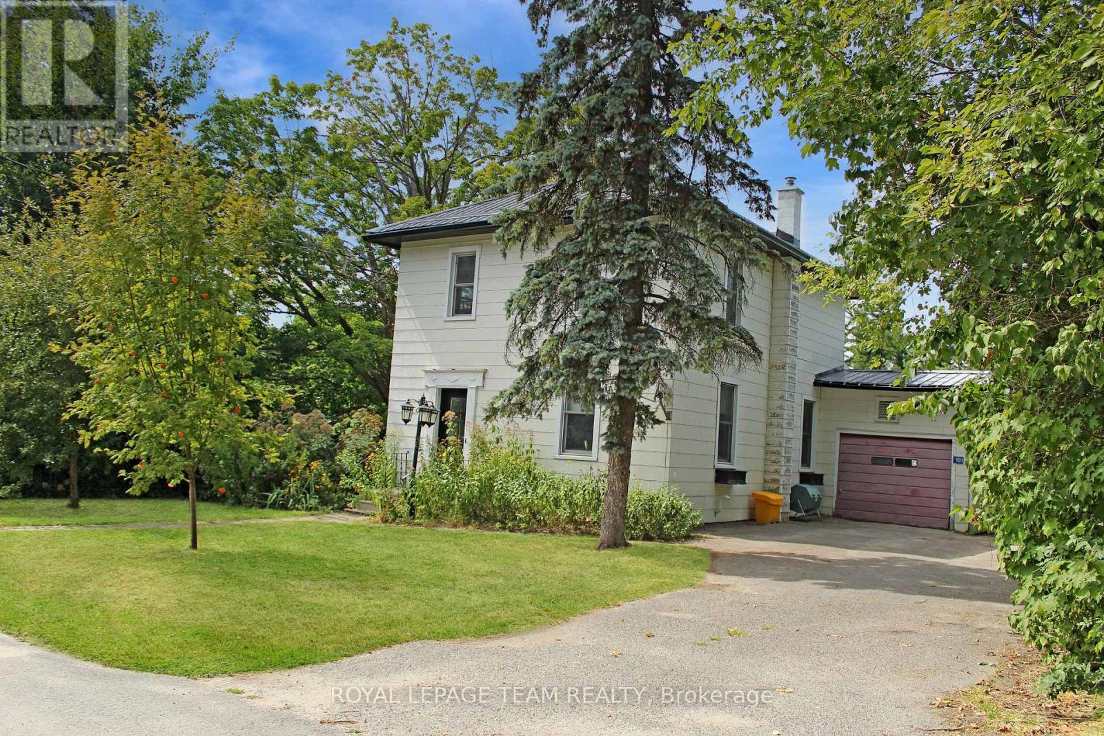 191 Dalkeith Street, Mississippi Mills, Ontario  K0A 2X0 - Photo 3 - X12399123