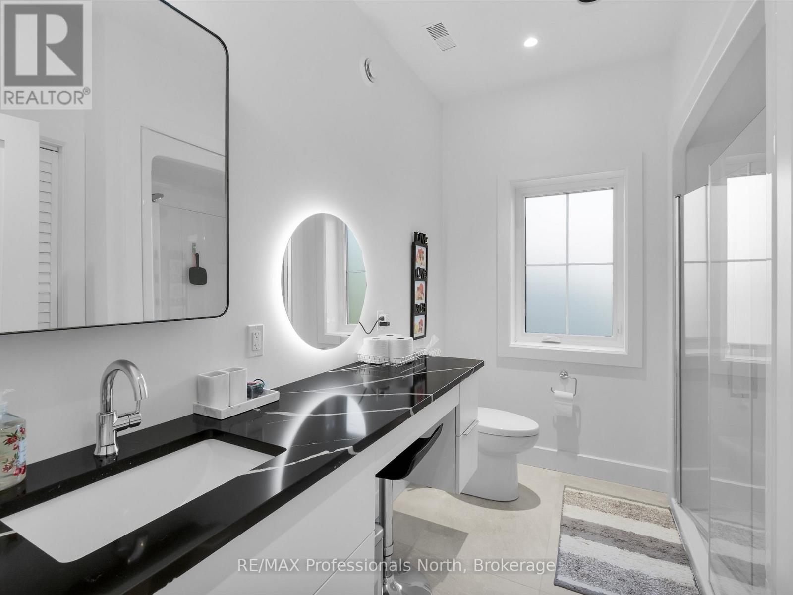 211 Holditch Street, Bracebridge (Monck (Bracebridge)), Ontario  P1L 1E9 - Photo 40 - X12399716