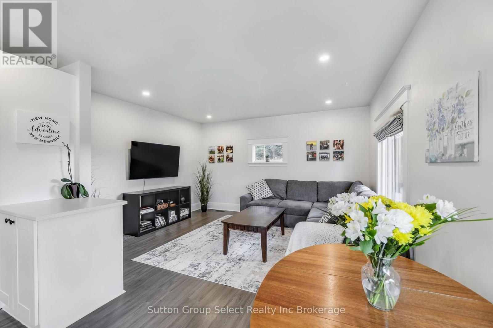 3072 Glanworth Drive, London South, Ontario  N6N 1N6 - Photo 5 - X12399670