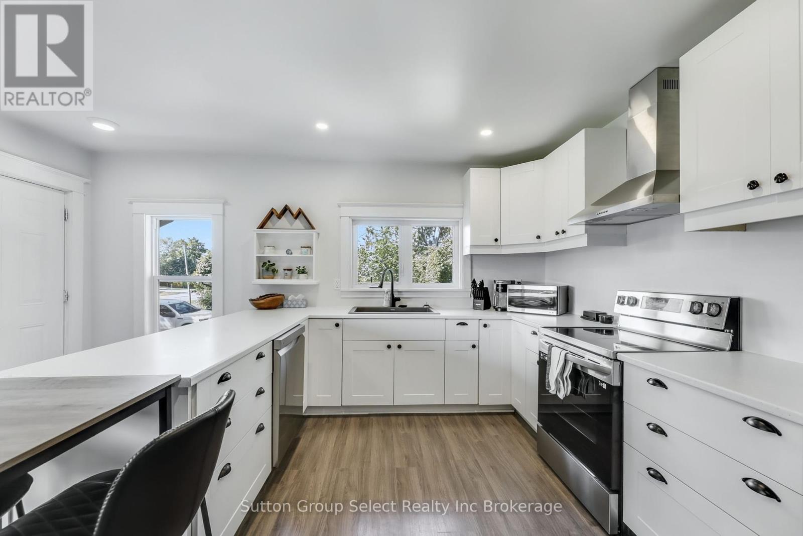 3072 Glanworth Drive, London South, Ontario  N6N 1N6 - Photo 8 - X12399670