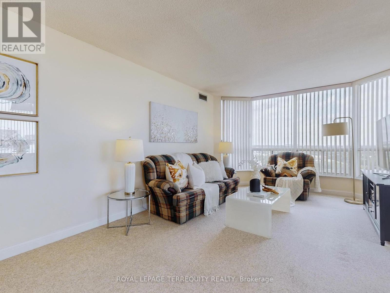 1709 - 24 Hanover Road, Brampton, Ontario  L6S 5K8 - Photo 6 - W12399511