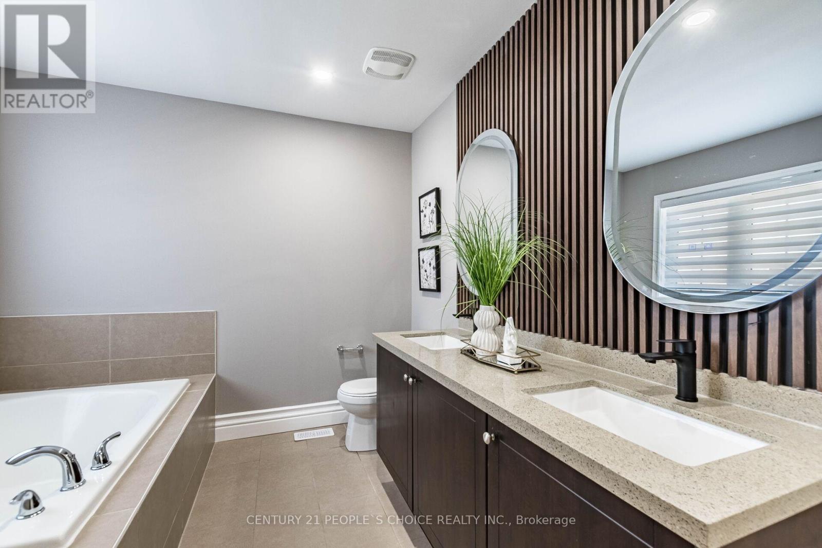 78 Abercrombie Crescent E, Brampton, Ontario  L7A 4N3 - Photo 19 - W12399515
