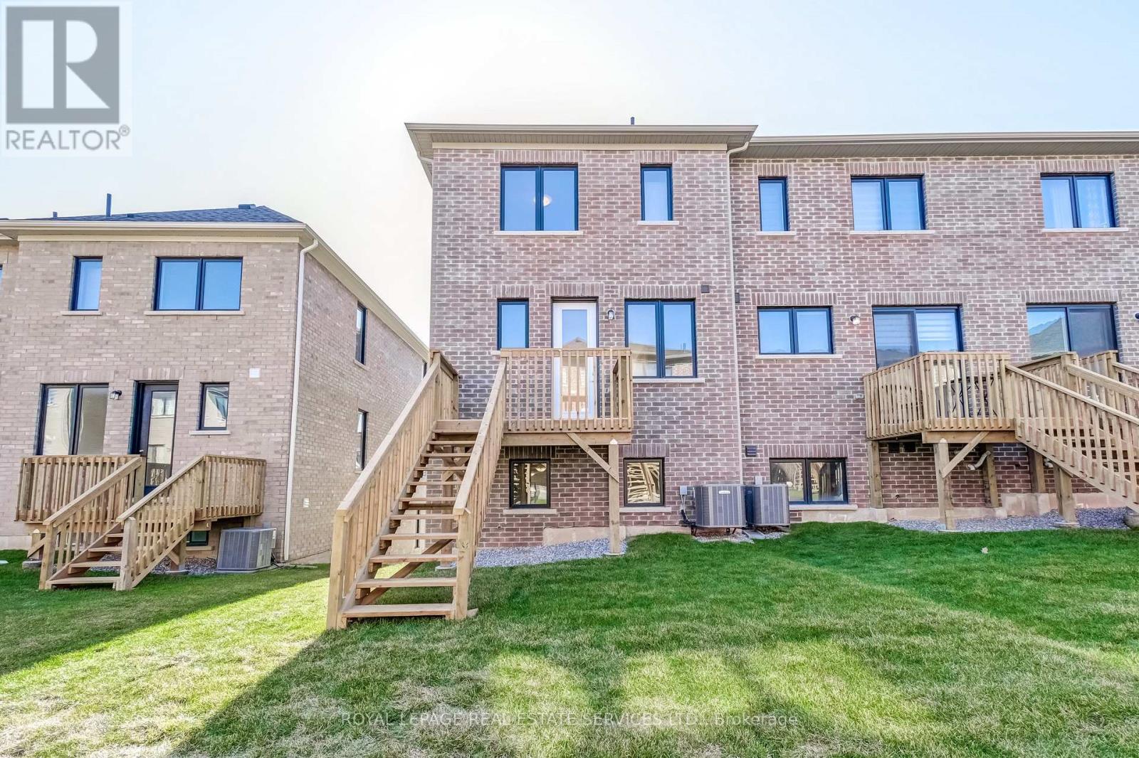 1387 Almonte Drive, Burlington, Ontario  L7P 0V6 - Photo 28 - W12399545