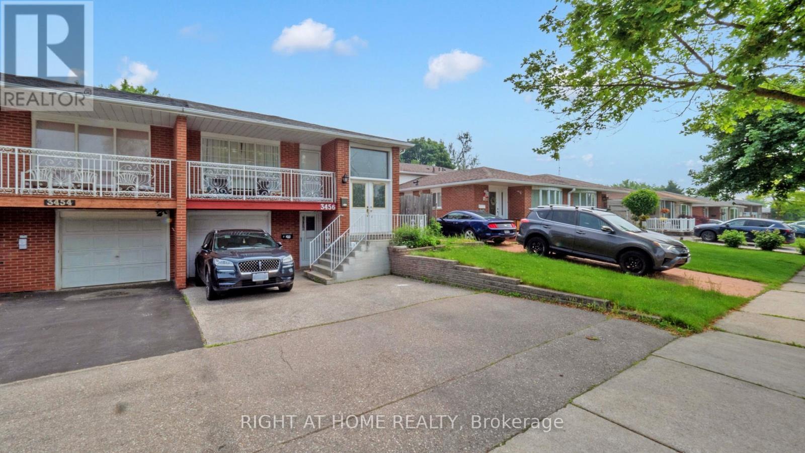Property at 3456 OAKGLADE CRESCENT image 1