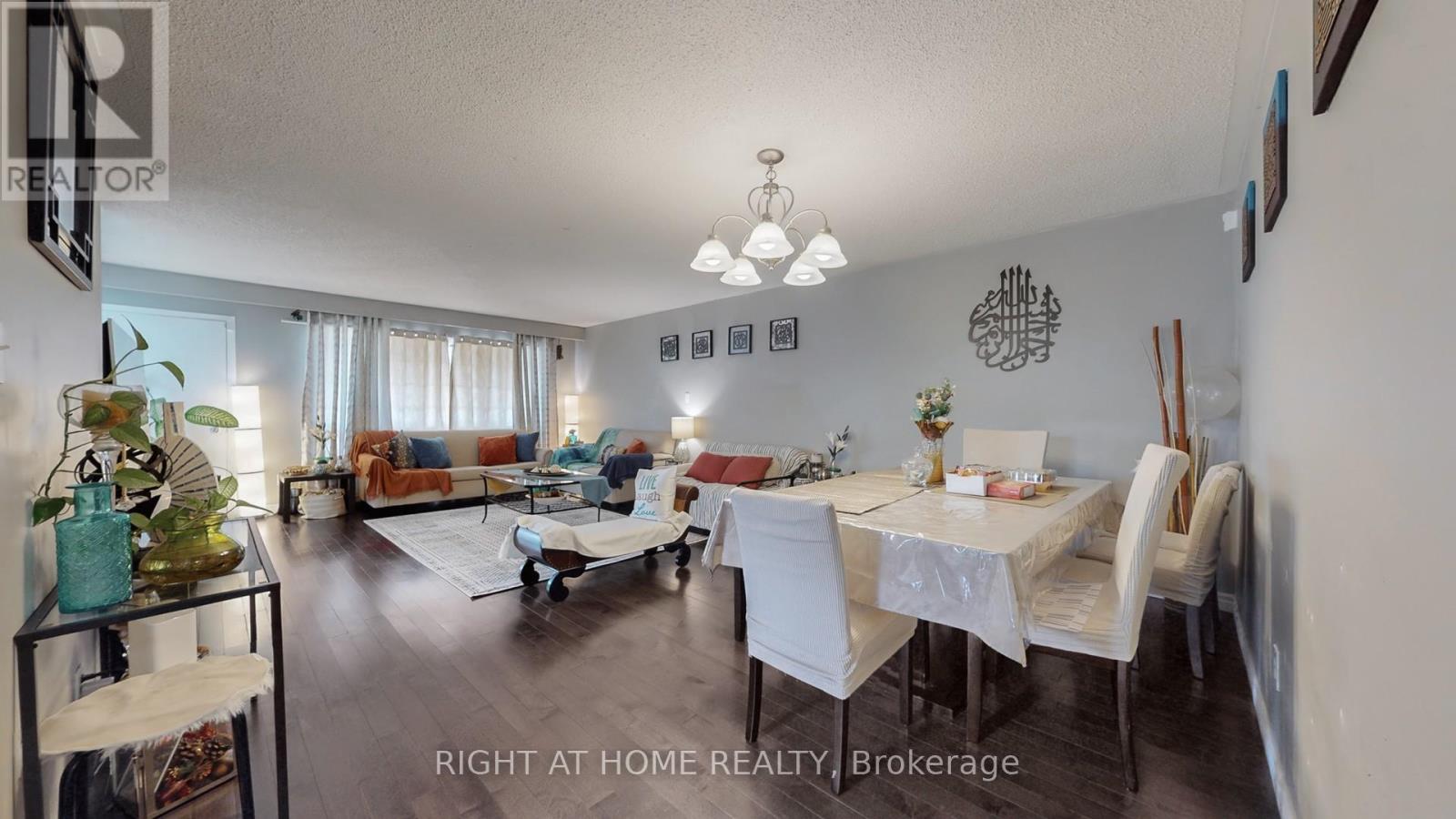 3456 Oakglade Crescent, Mississauga, Ontario  L5C 1X5 - Photo 10 - W12399593