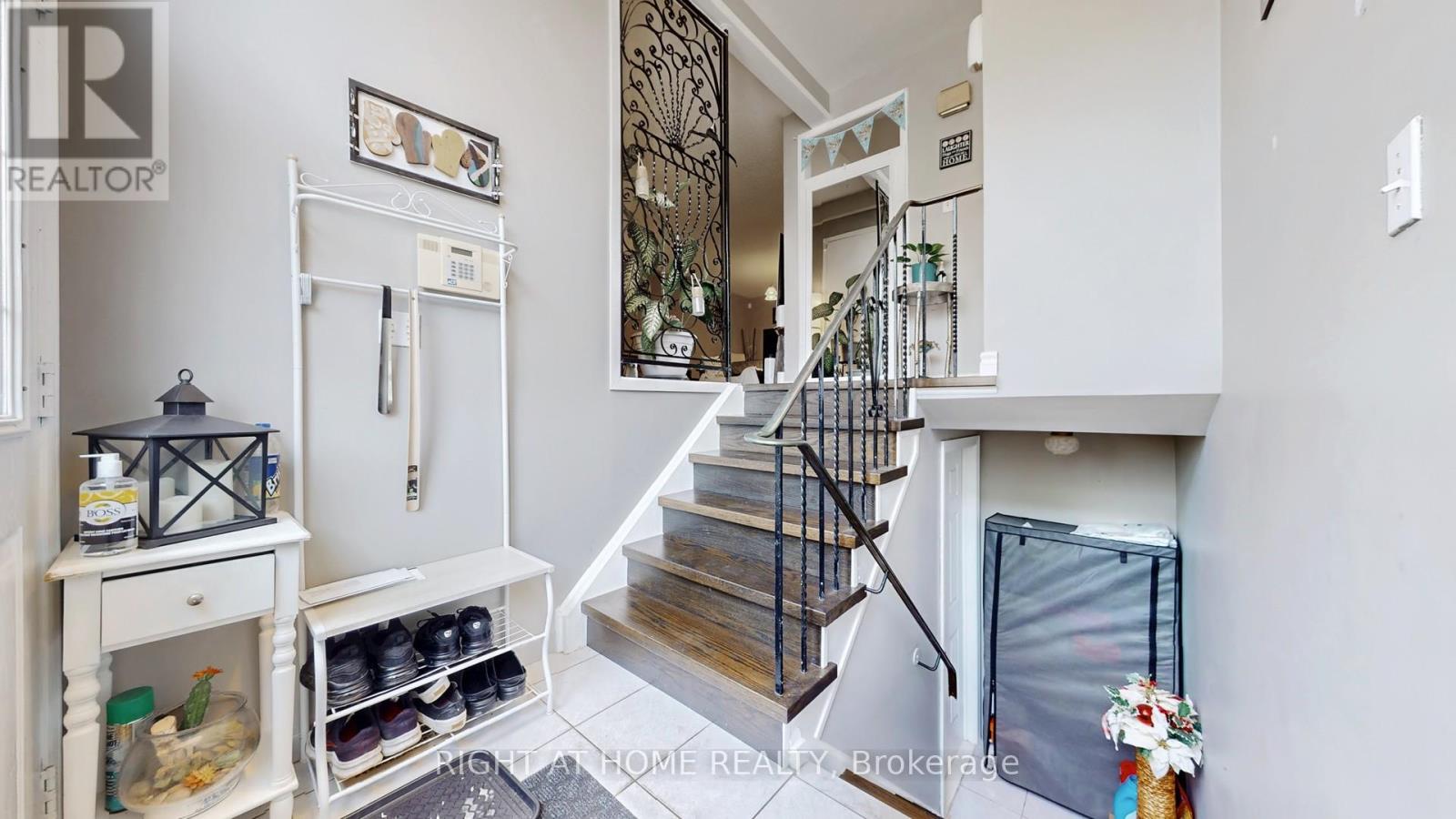3456 Oakglade Crescent, Mississauga, Ontario  L5C 1X5 - Photo 26 - W12399593