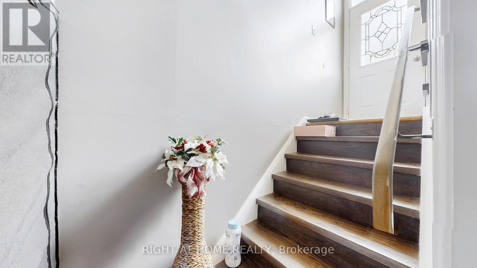 3456 Oakglade Crescent, Mississauga, Ontario  L5C 1X5 - Photo 28 - W12399593