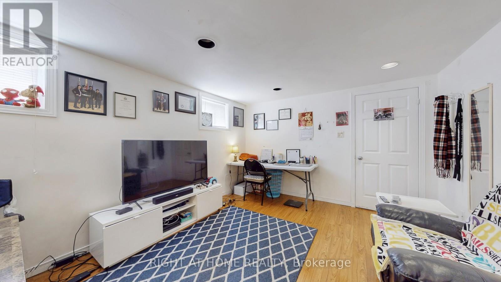 3456 Oakglade Crescent, Mississauga, Ontario  L5C 1X5 - Photo 31 - W12399593