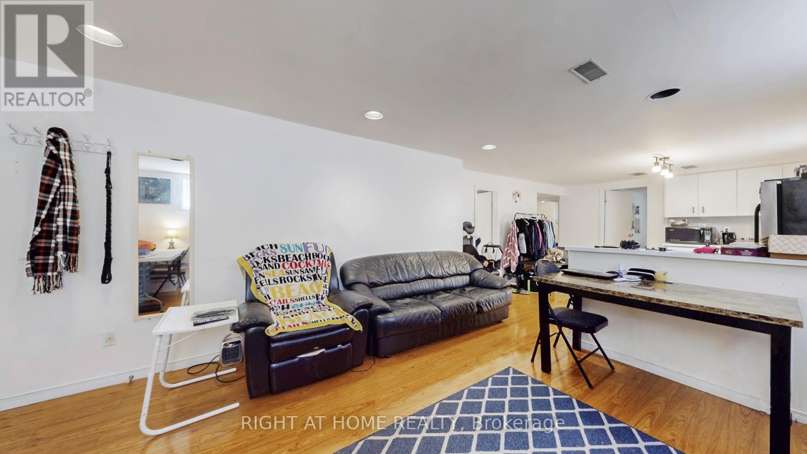 3456 Oakglade Crescent, Mississauga, Ontario  L5C 1X5 - Photo 33 - W12399593