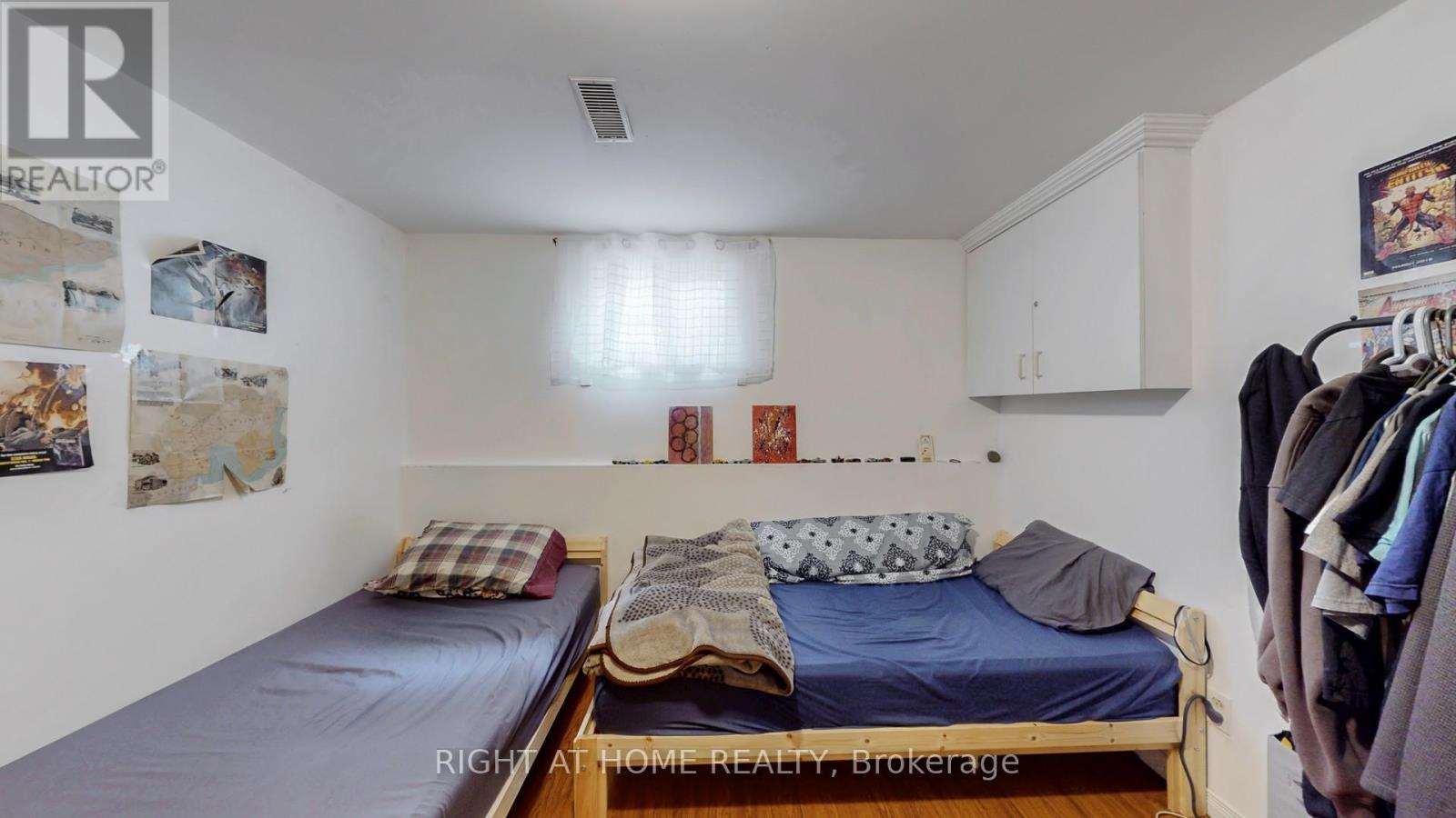 3456 Oakglade Crescent, Mississauga, Ontario  L5C 1X5 - Photo 37 - W12399593