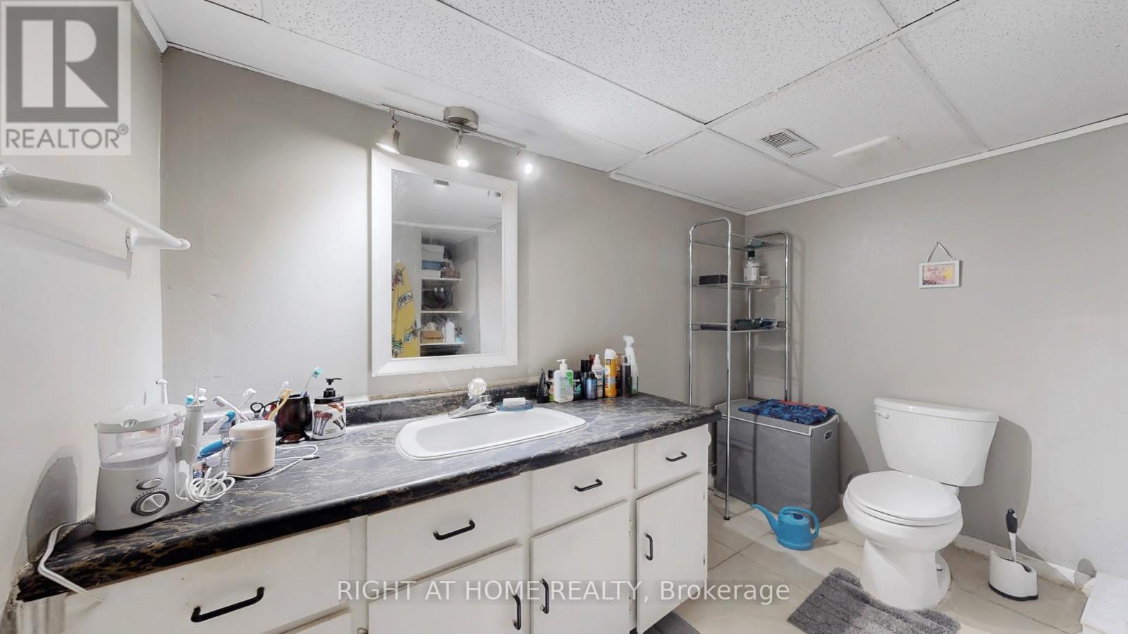 3456 Oakglade Crescent, Mississauga, Ontario  L5C 1X5 - Photo 41 - W12399593