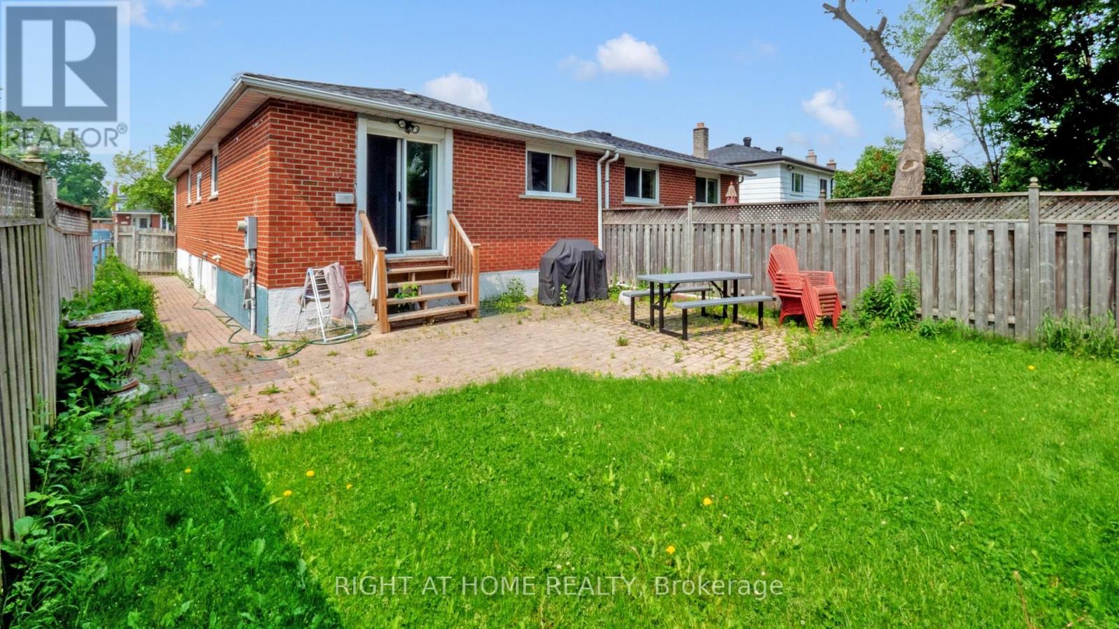 3456 Oakglade Crescent, Mississauga, Ontario  L5C 1X5 - Photo 47 - W12399593