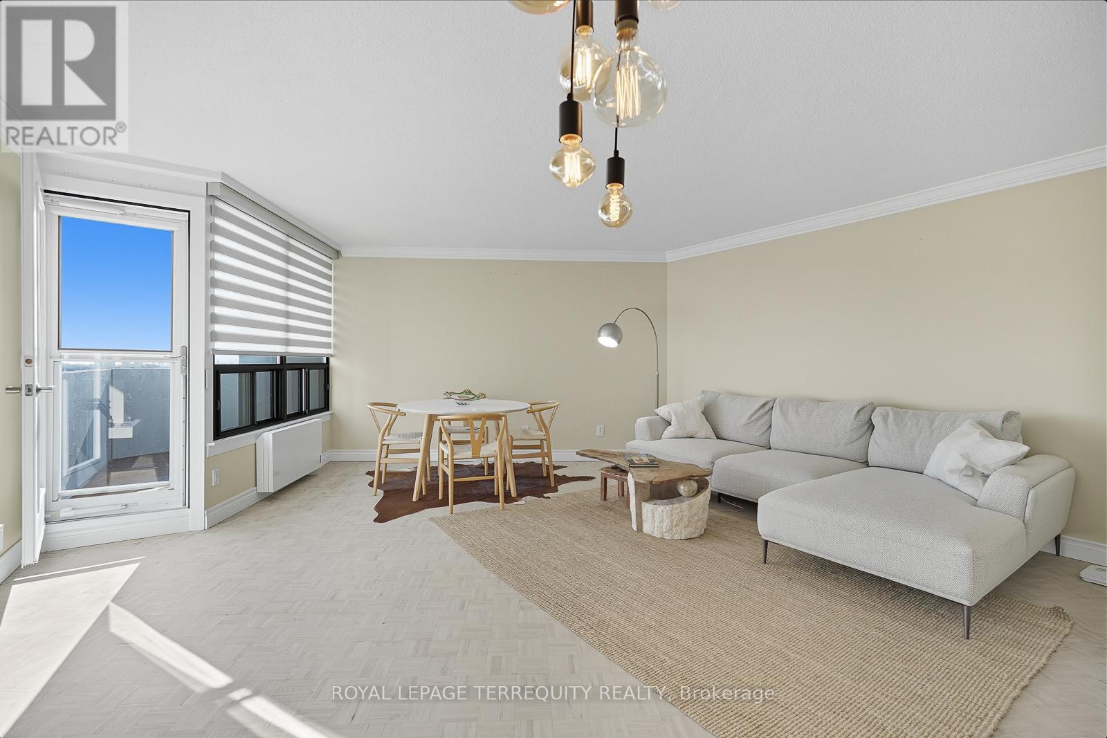F21 - 288 Mill Road, Toronto, Ontario  M9C 4X7 - Photo 5 - W12399595