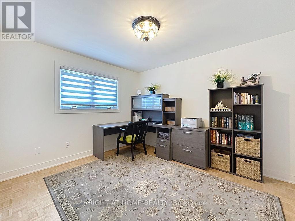 1986 Roy Ivor Crescent, Mississauga, Ontario  L5L 3N8 - Photo 41 - W12399611