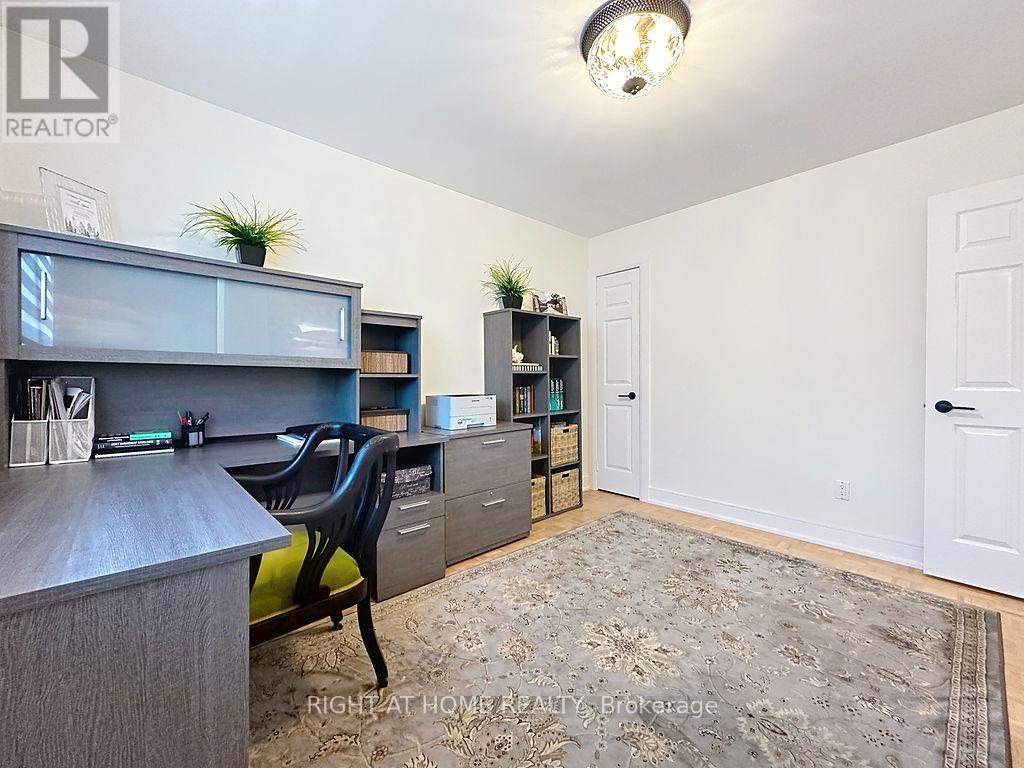 1986 Roy Ivor Crescent, Mississauga, Ontario  L5L 3N8 - Photo 45 - W12399611