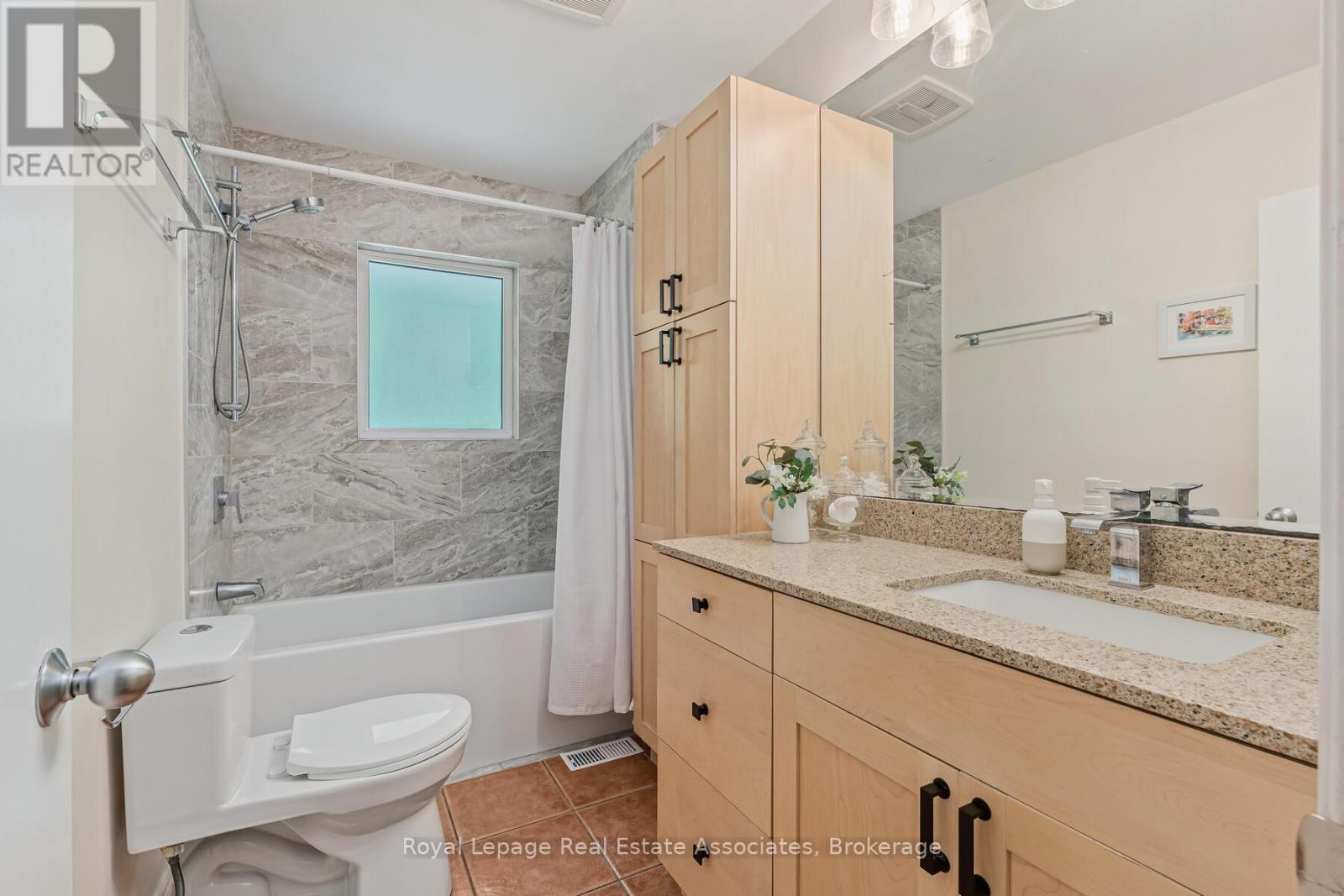 Lorem Ipsum Dolor, Halton Hills, Ontario  L7G  - Photo 21 - DEMO28854313