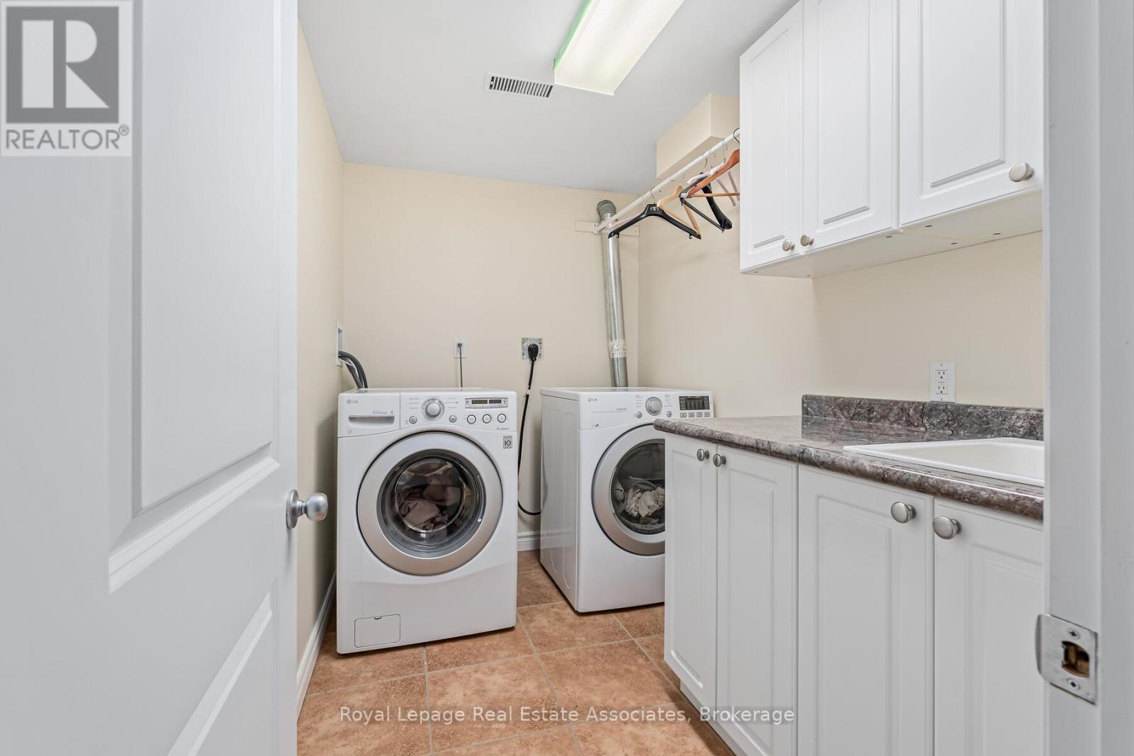 Lorem Ipsum Dolor, Halton Hills, Ontario  L7G  - Photo 32 - DEMO28854313