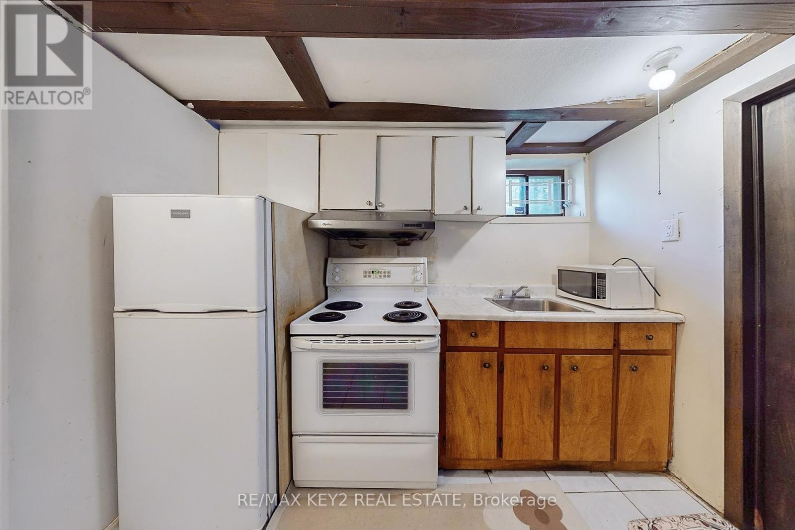 137 Newlands Avenue, Toronto, Ontario  M1L 1S2 - Photo 2 - E12391927