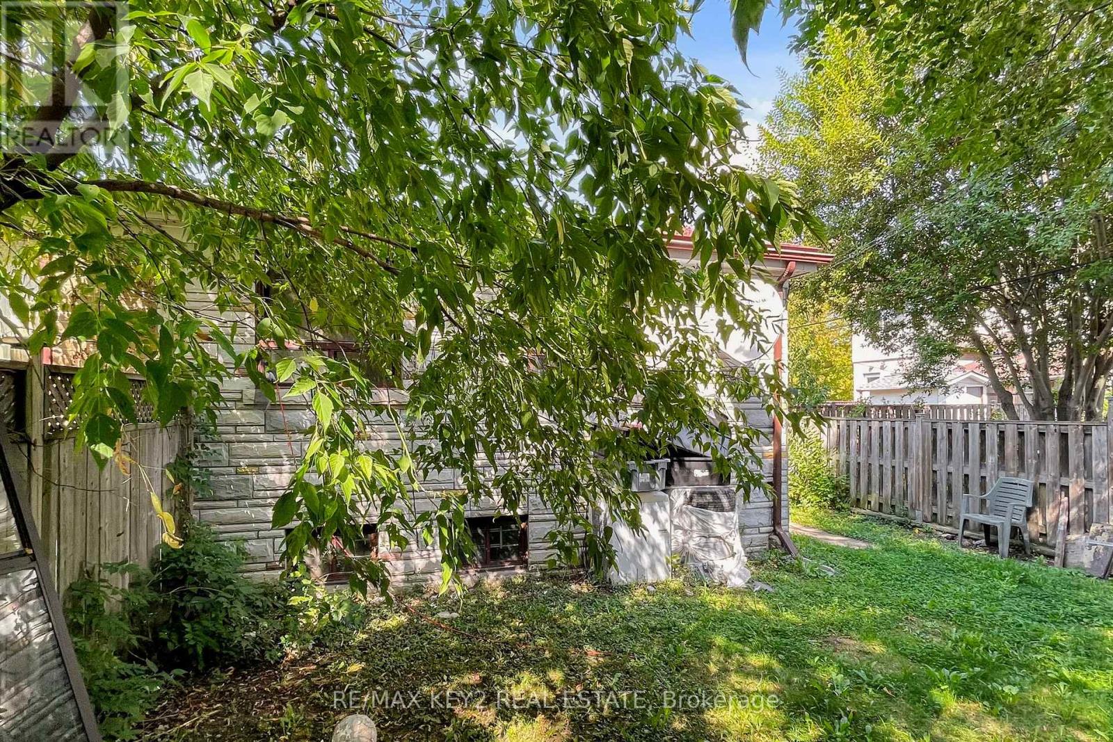 137 Newlands Avenue, Toronto, Ontario  M1L 1S2 - Photo 16 - E12391927