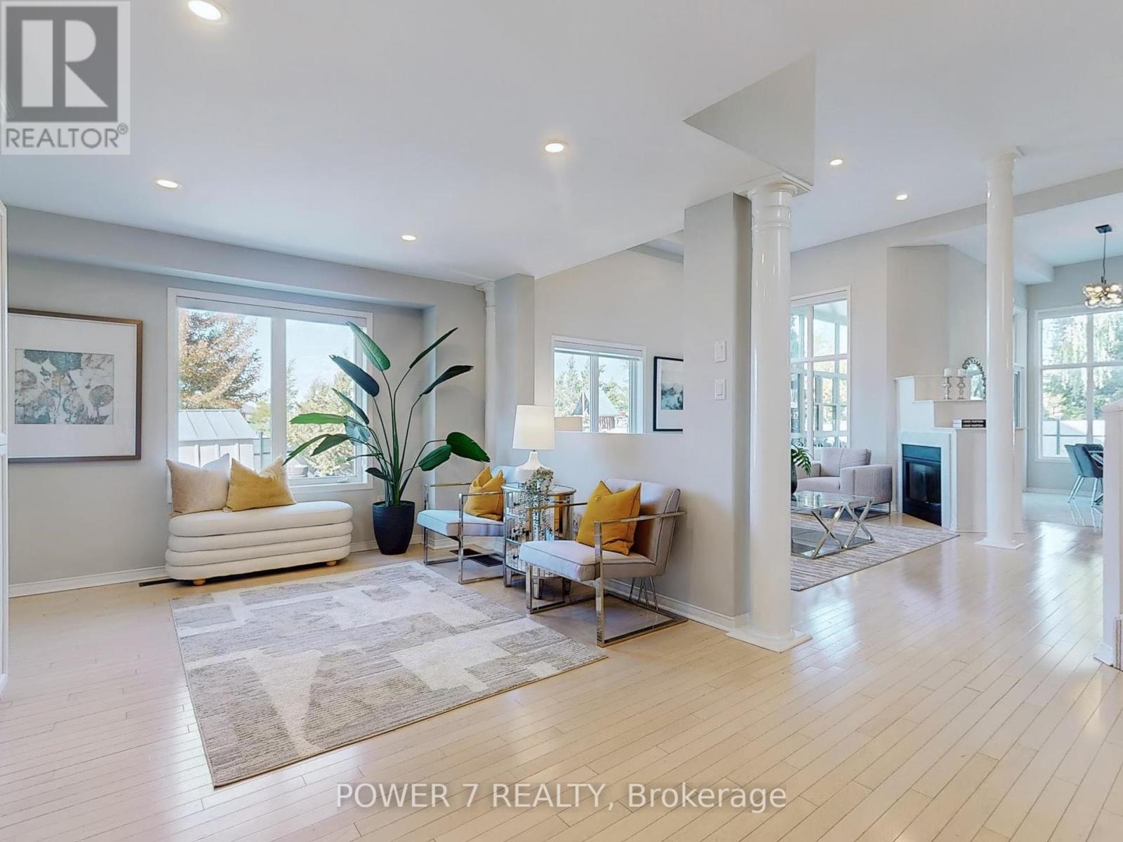 Property at 85 QUEENSWAY DRIVE image 4