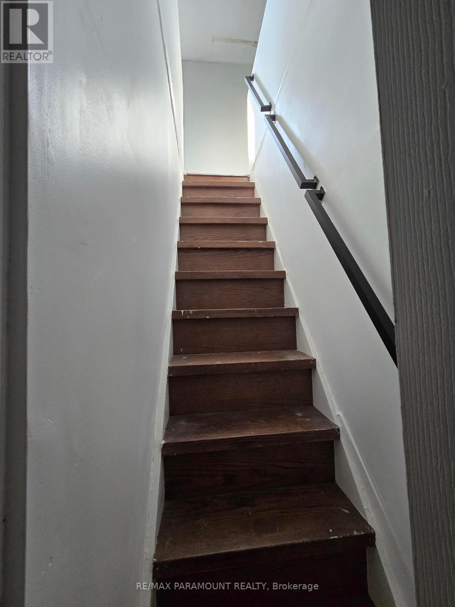 121 Mulock Avenue, Toronto, Ontario  M6N 3C5 - Photo 39 - W12337640