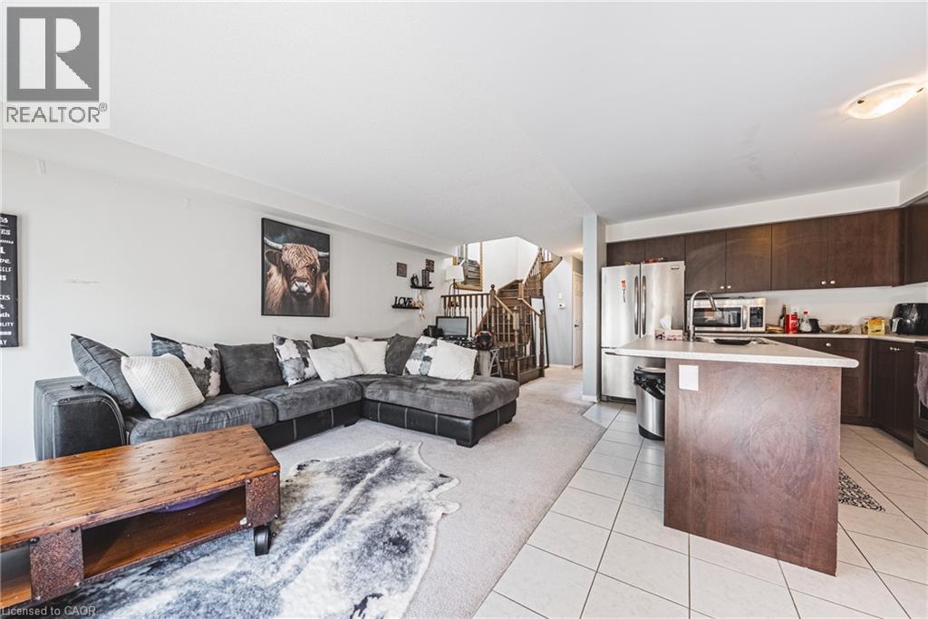 8258 Tulip Tree Drive, Niagara Falls, Ontario  L2H 0N4 - Photo 3 - 40769255