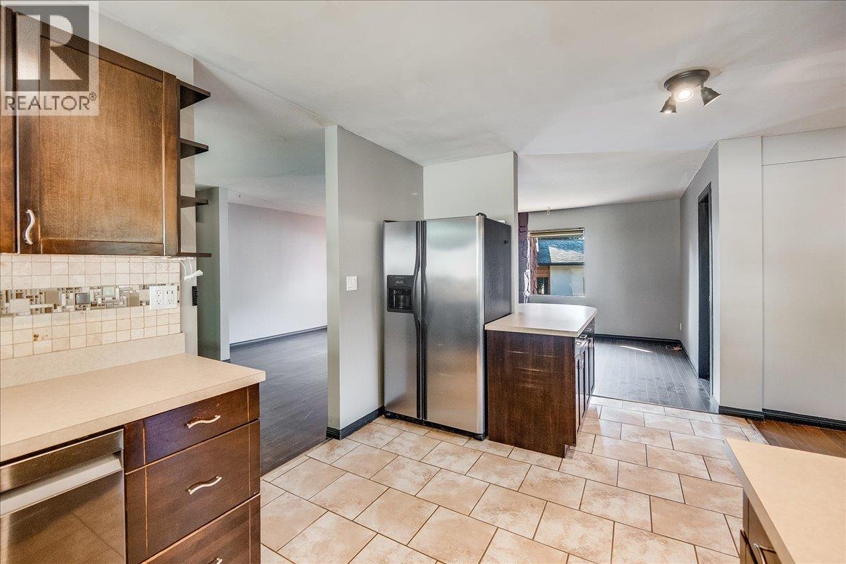 1056 Clarke Road, Castlegar, British Columbia  V0G 1X0 - Photo 19 - 10355413
