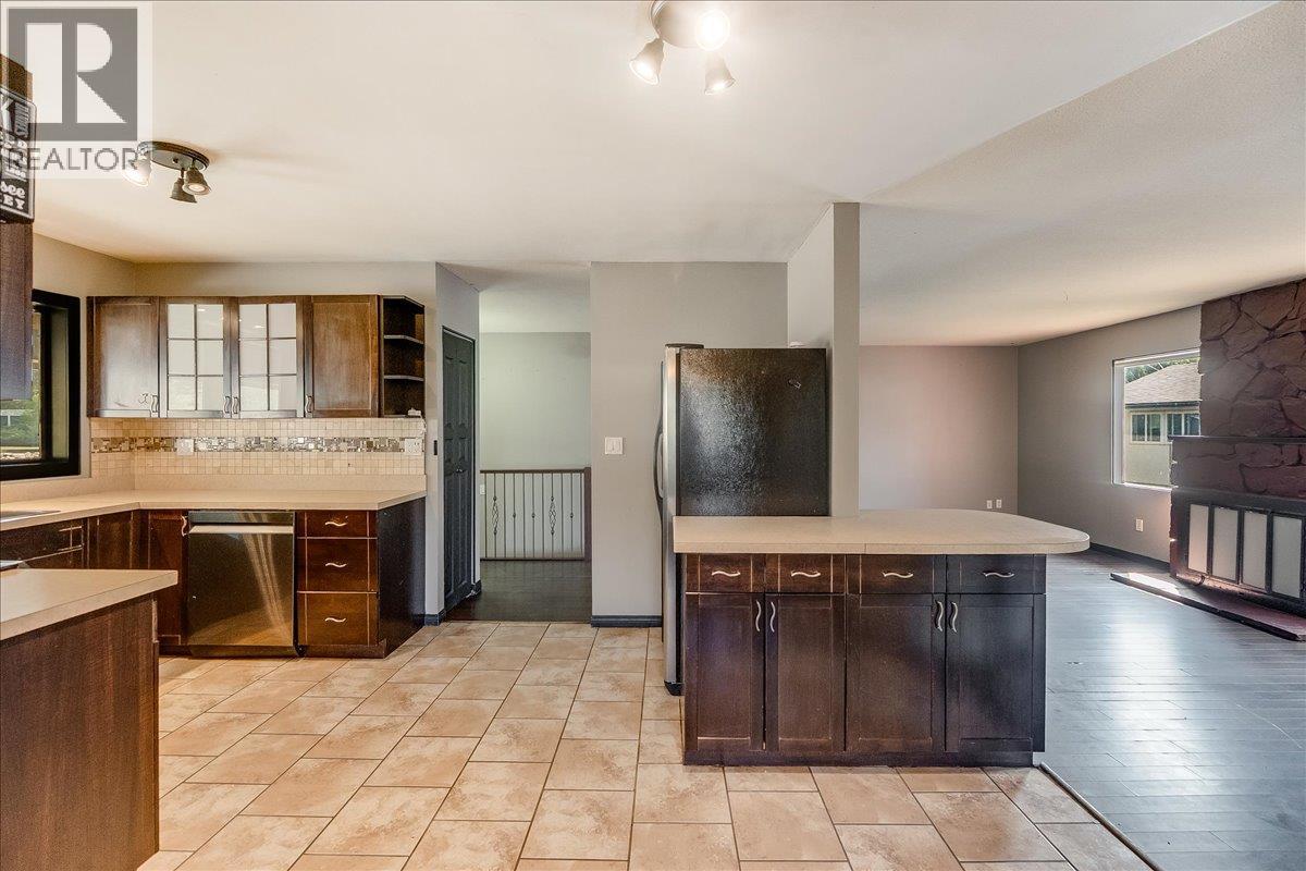 1056 Clarke Road, Castlegar, British Columbia  V0G 1X0 - Photo 20 - 10355413