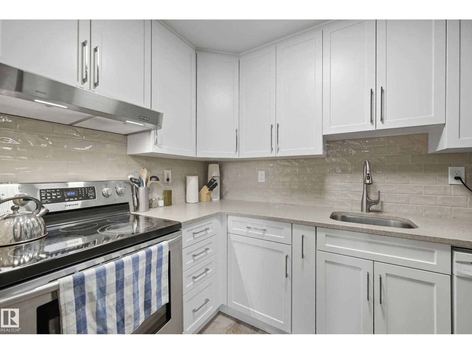 #1008 10125 109 St Nw, Edmonton, Alberta  T5J 3P1 - Photo 12 - E4457188