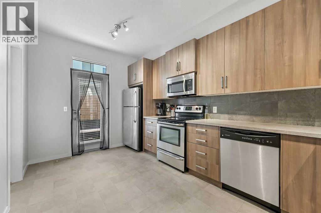 37 New Brighton Point Se, Calgary, Alberta  T2Z 1B6 - Photo 7 - A2250449