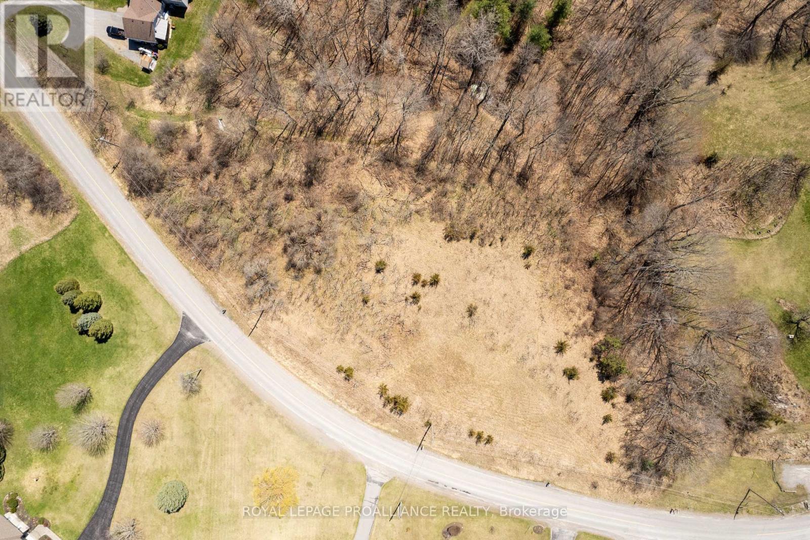 517 Downs Road, Quinte West, Ontario  K8V 5P6 - Photo 12 - X12399898