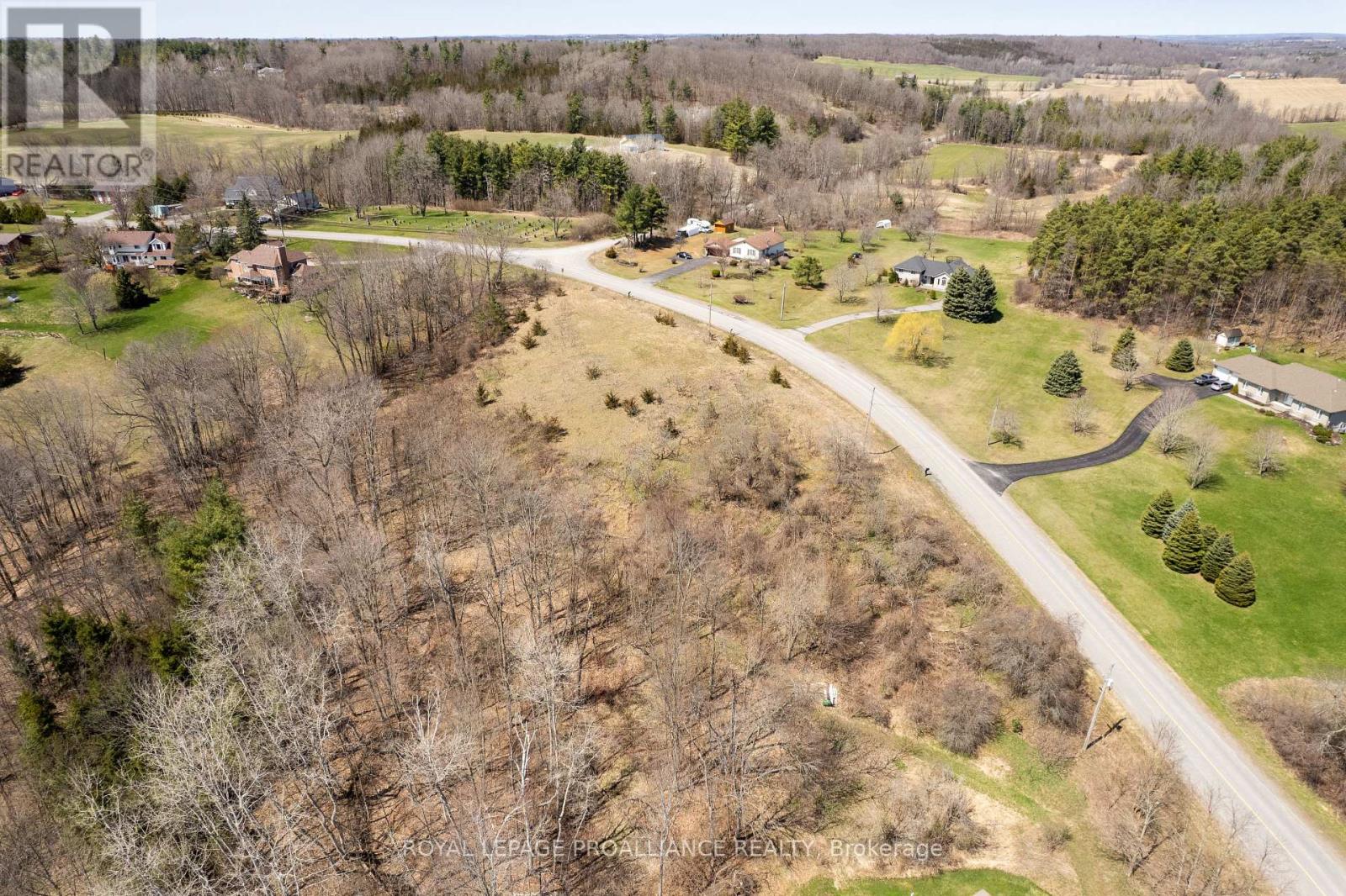 517 Downs Road, Quinte West, Ontario  K8V 5P6 - Photo 9 - X12399898