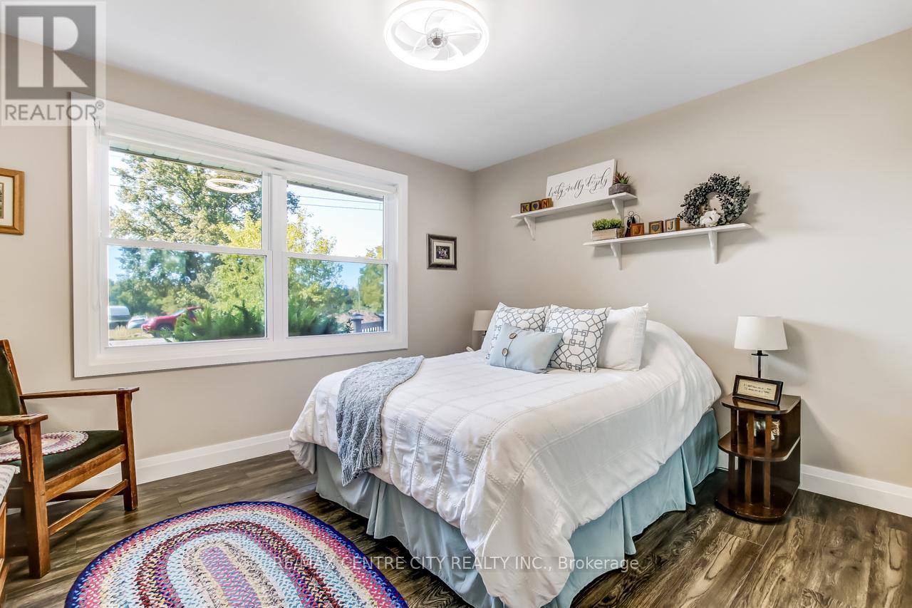 42610 Walnut Street, Central Elgin, Ontario  N0L 2L0 - Photo 17 - X12399855
