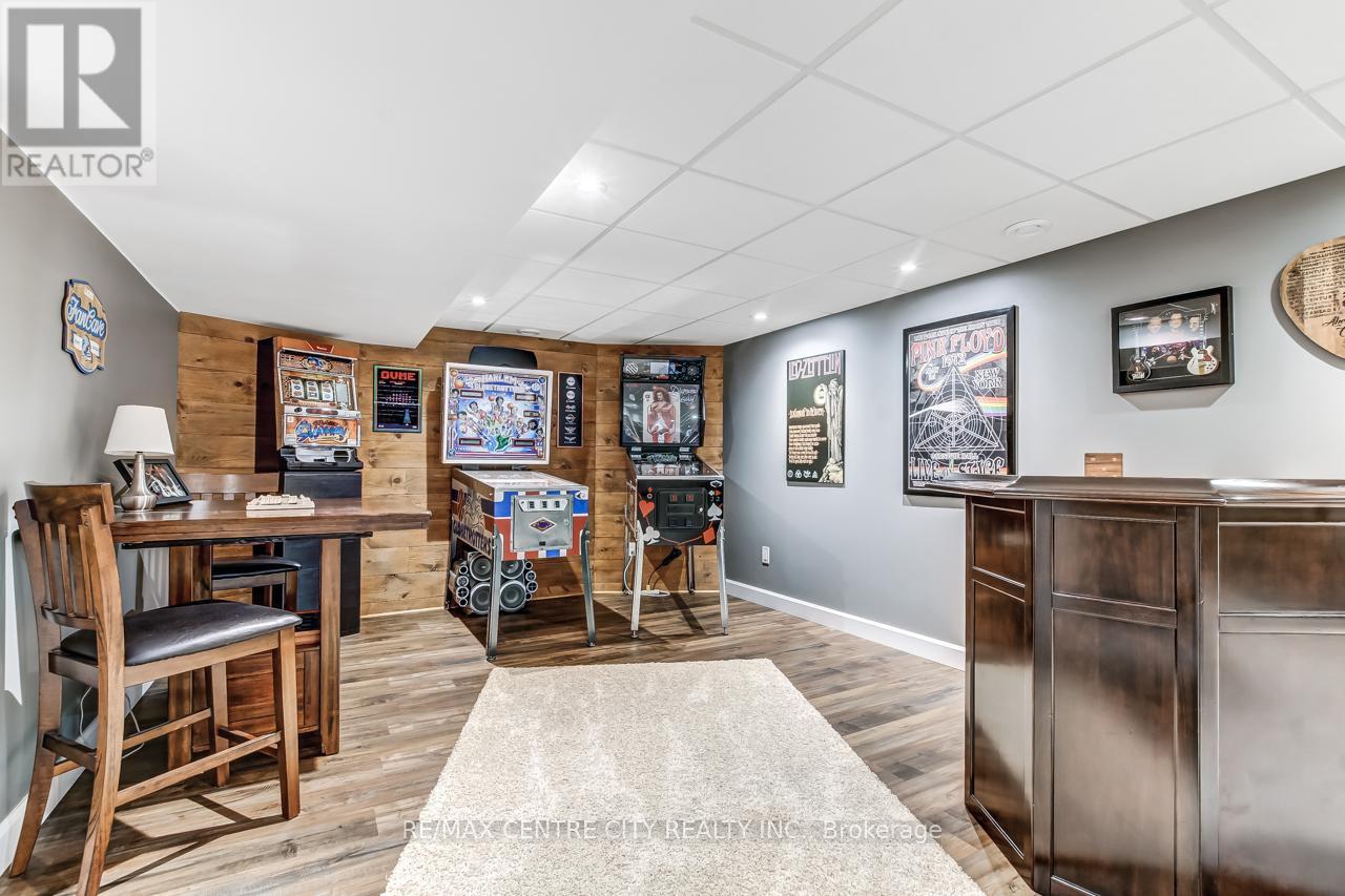 42610 Walnut Street, Central Elgin, Ontario  N0L 2L0 - Photo 18 - X12399855